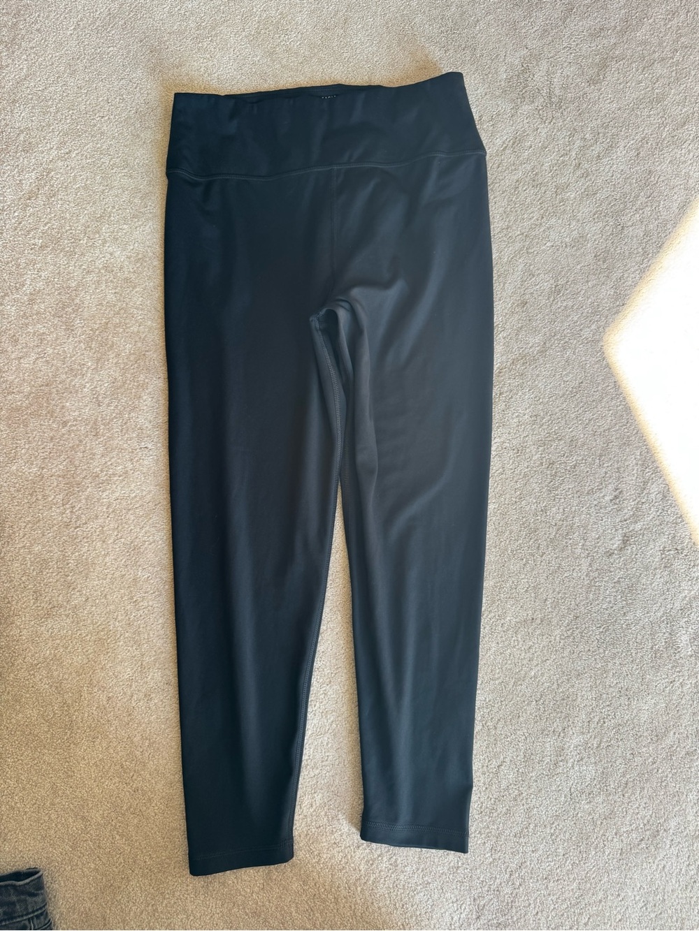 American Eagle The Lightweight Everything Legging 7/8 Length